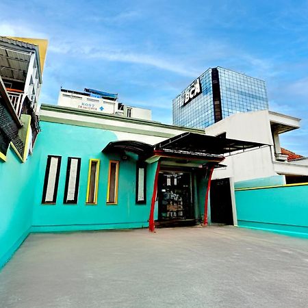 Hotel O Tegalsari Near Tunjungan Plaza Surabaya Buitenkant foto