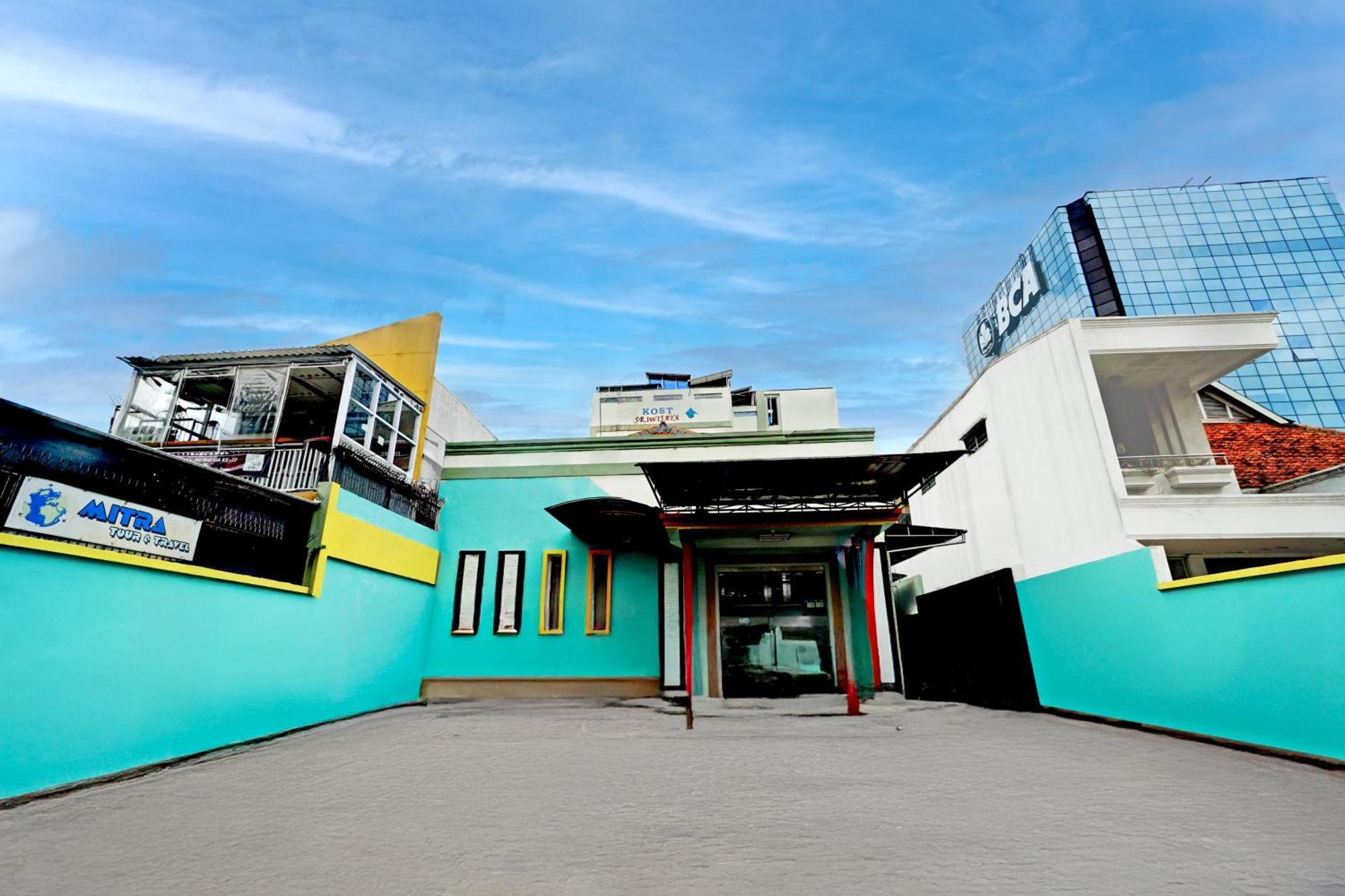 Hotel O Tegalsari Near Tunjungan Plaza Surabaya Buitenkant foto
